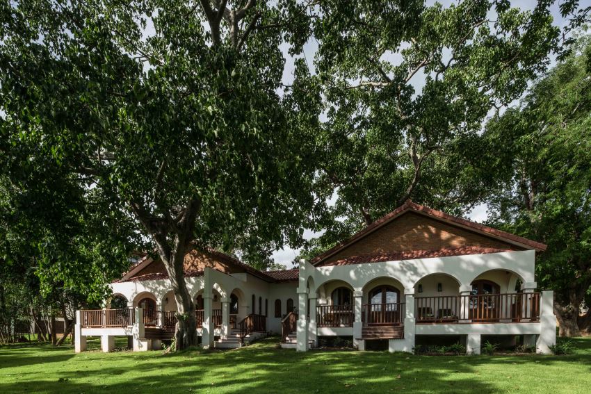 Sanctum Inle Resort. Inle Lake, Burma (12).jpg