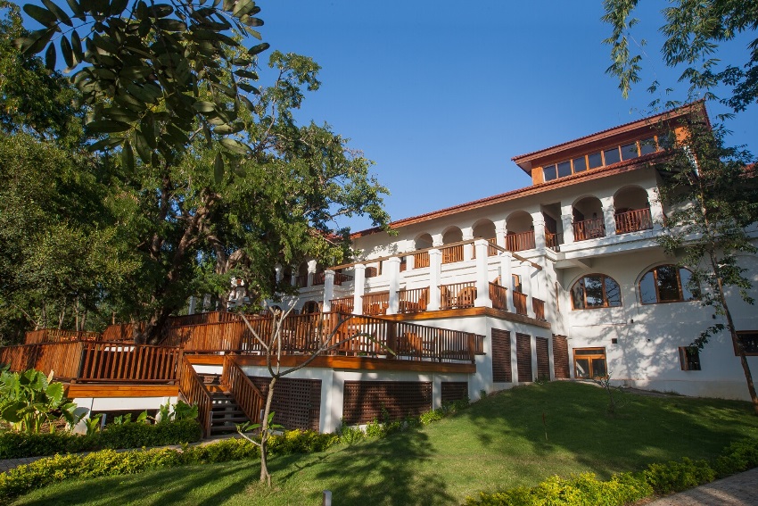 Sanctum Inle Resort. Inle Lake, Burma (17).jpg