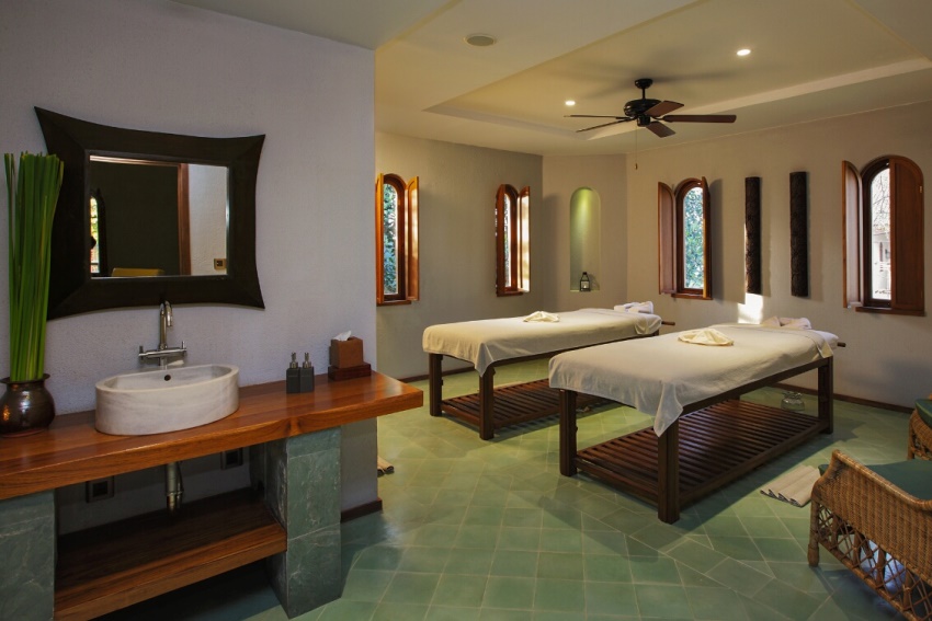 Sanctum Inle Resort. Inle Lake, Burma (24).jpg