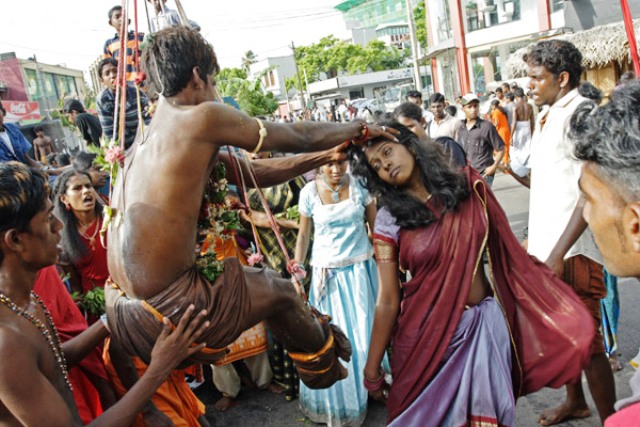 Kataragama, Sri Lanka (2).jpg