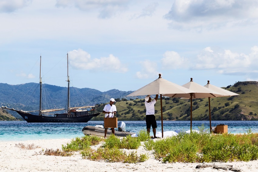 Amandira, Moyo Islan, Indonesia (6).jpg