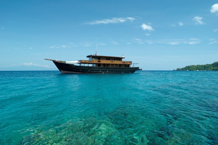 Amanikan, Moyo Island, Indonesia (2).jpg