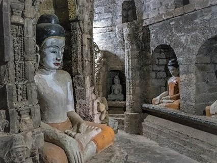 Mrauk U, Burma (10).jpg