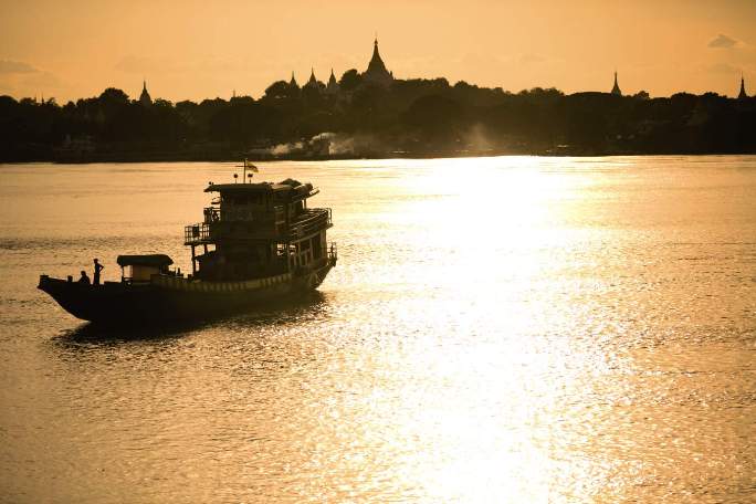 Belmond Road to Mandalay, Burma (2).jpg