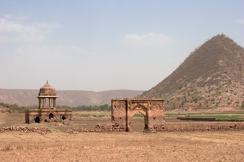 Ajabgarh, Rajasthan, North India (1).jpg