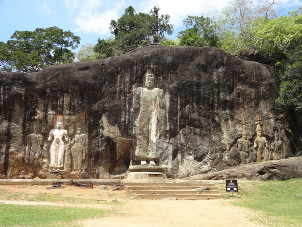 Wellawaya, Buduruwagala.jpg