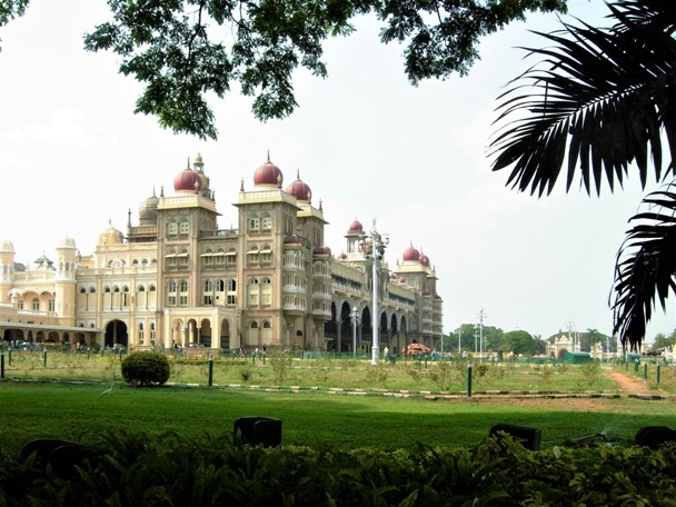 Mysore Palace, South India.jpg