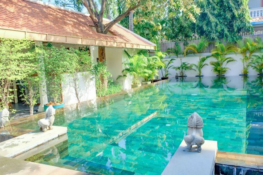 Pavilion, Phnom Penh, Cambodia (8).jpg