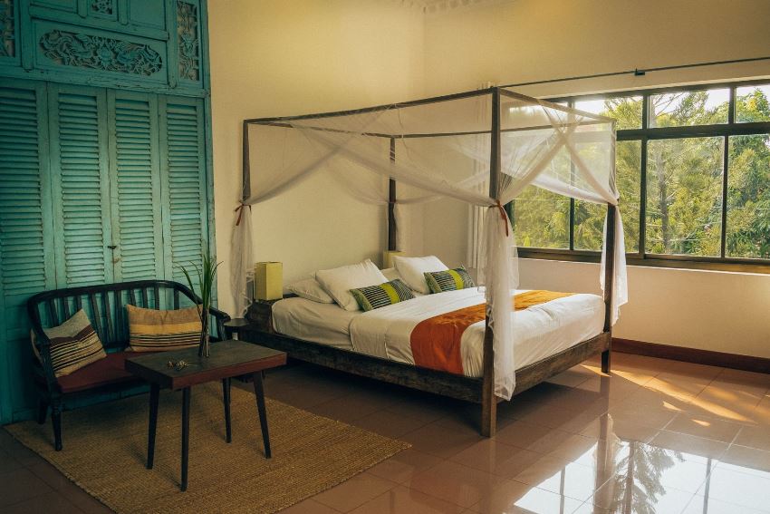 Pavilion, Phnom Penh, Cambodia (11).jpg