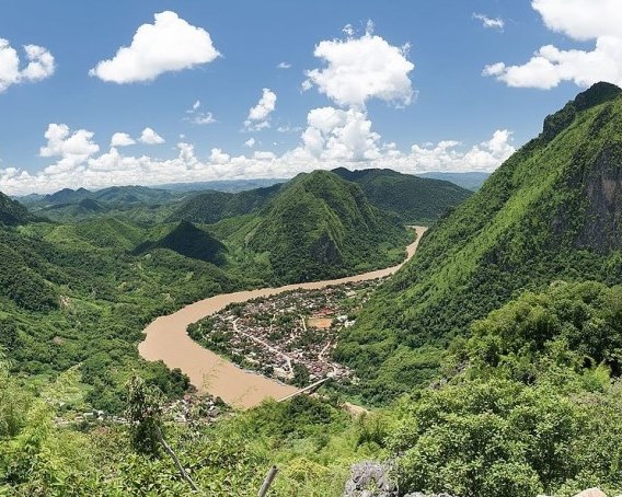 Nong Khiaw, Laos.jpg (1)
