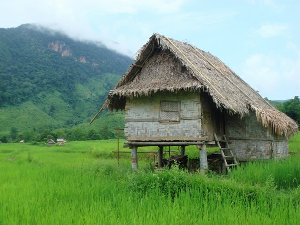 Nong Khiaw, Laos (2).jpg