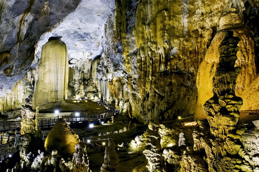 Dong Hoi, Vietnam 4.jpg