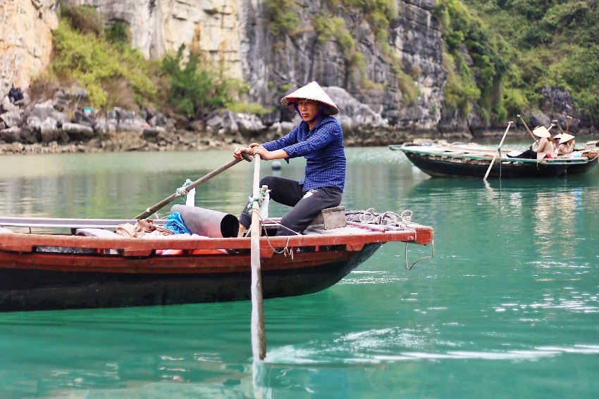 Halong Bay, Vietnam 7.jpg