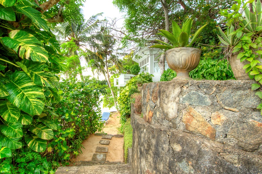 Taprobane Island, Weligama, Sri Lanka (19).jpg