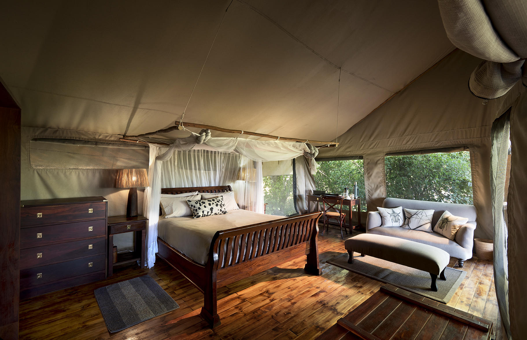 linyanti_bush_camps_chobe_enclave_botswana__bedroom21_luxury_safari_lodge_african_bush_camps1.jpg