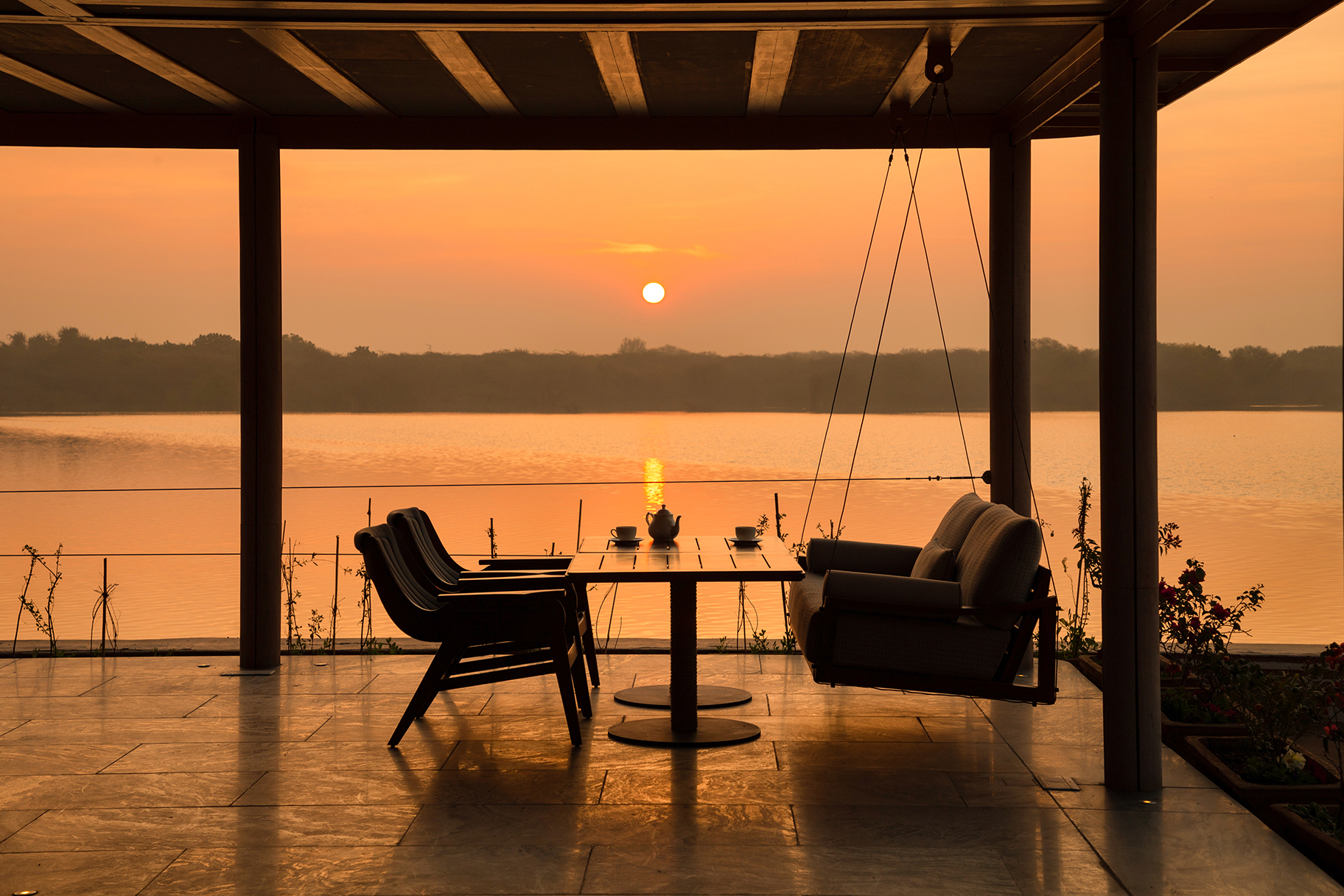 12A. Baradari (Outdoor Sitting x Sunset x Lake View) - RAAS Chhatrasagar x Andre Fanthome.jpeg (1)