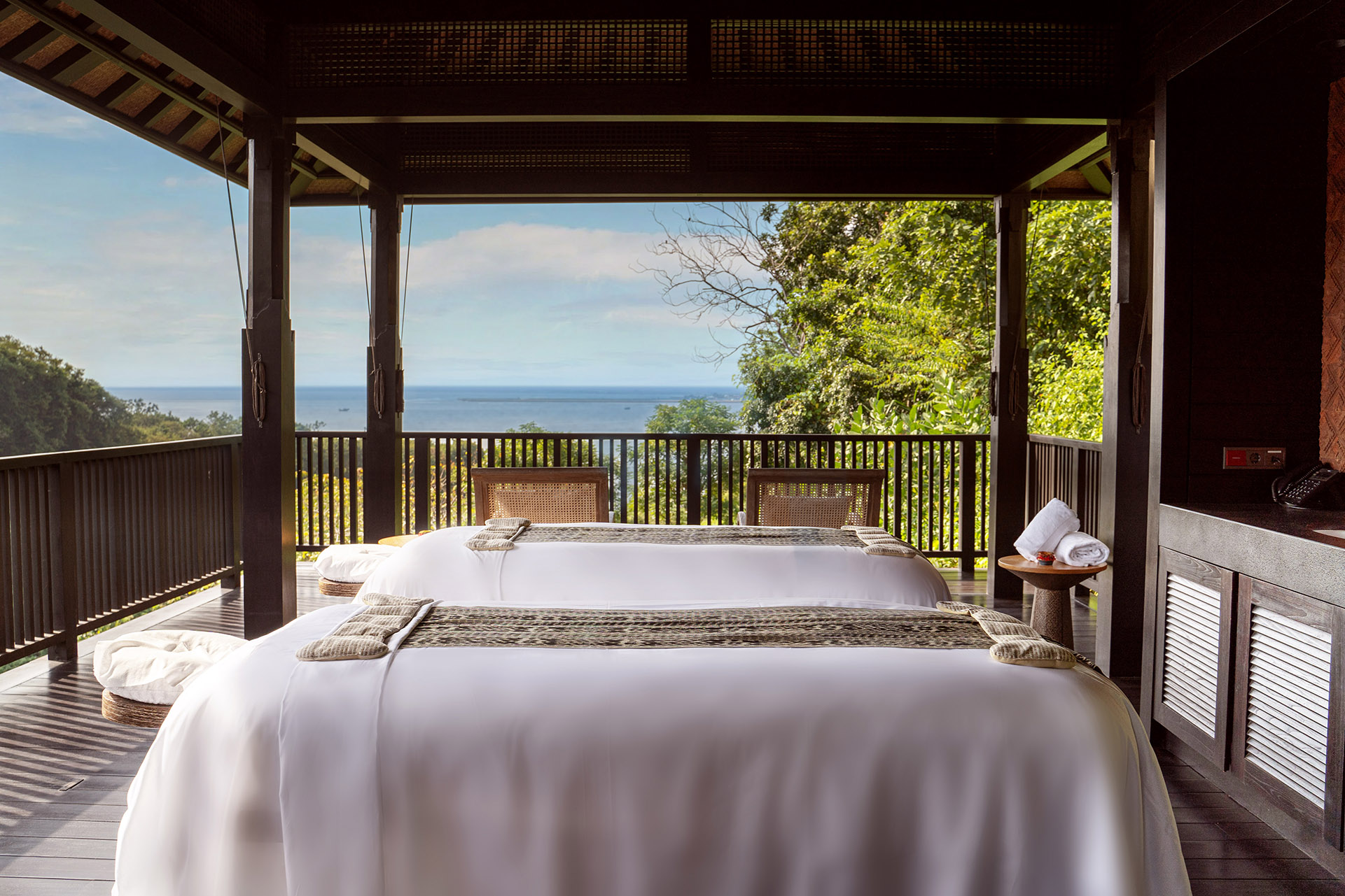 rafflesDSC03172 copy.jpg