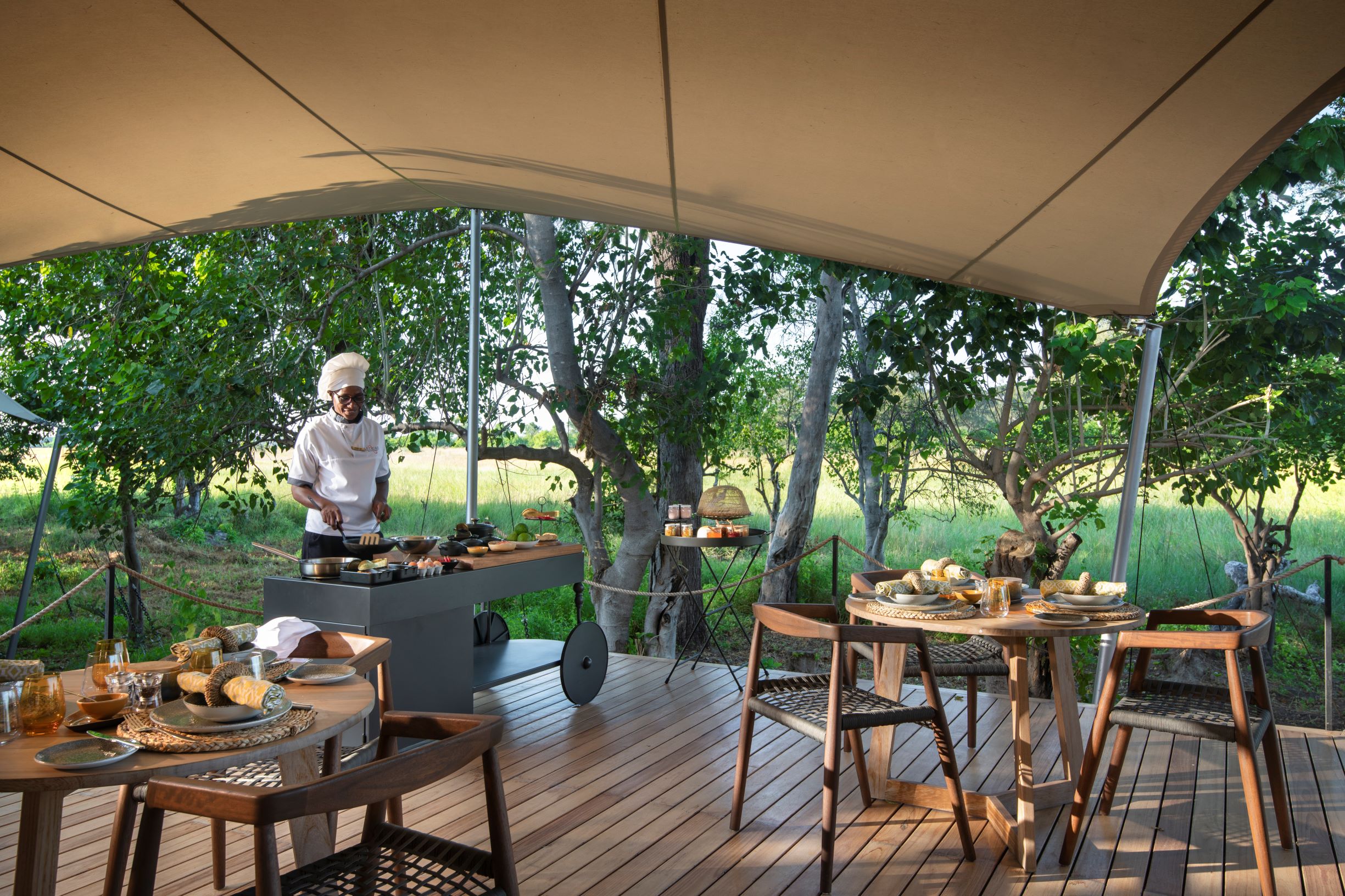 Khwai Leadwood breakfast.jpg