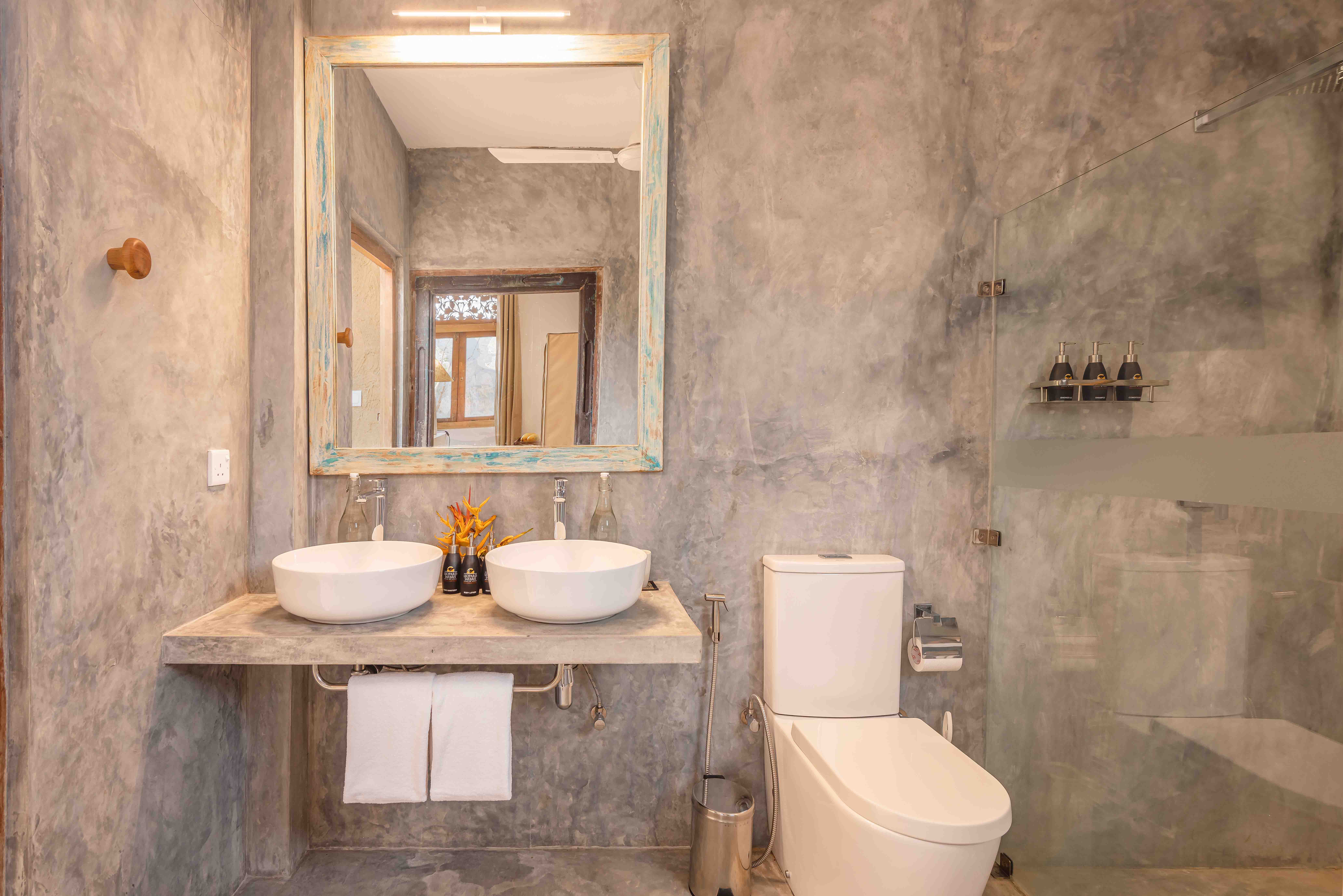 tree house bathroom.jpg