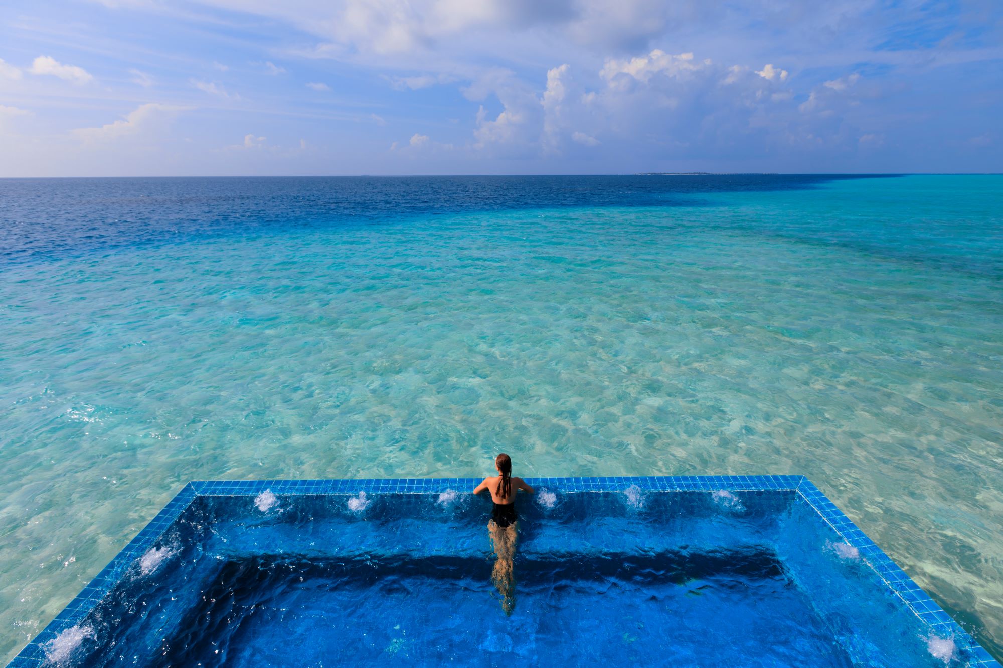 Velassaru Maldives Spa Pool.jpg