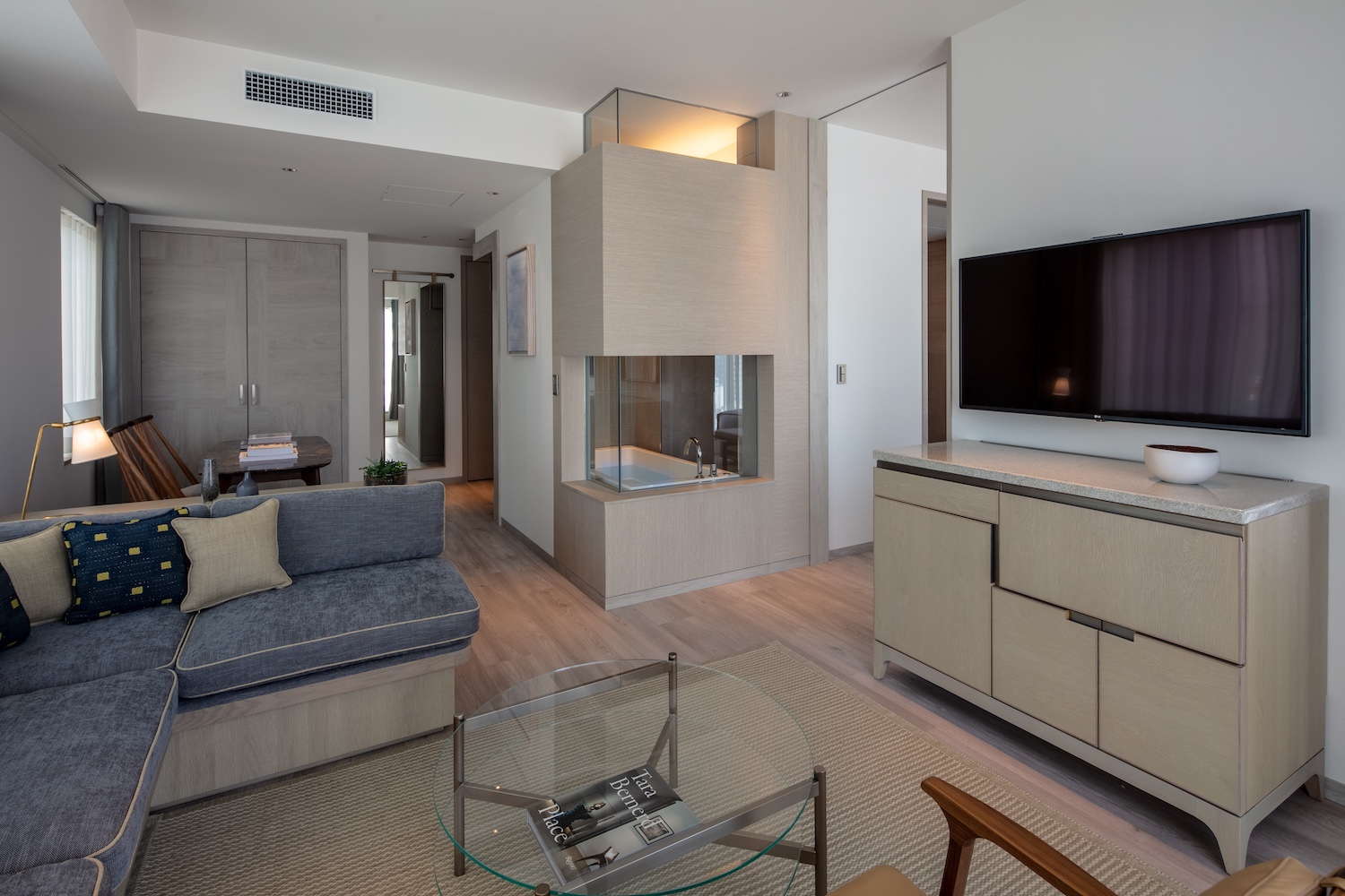 Zentis Osaka, Osaka, Japan 8.jpg