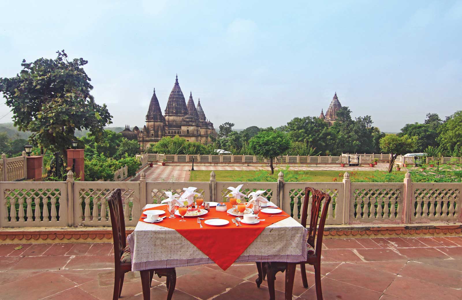 Amar Mahal, Orchha, North India 7.jpg