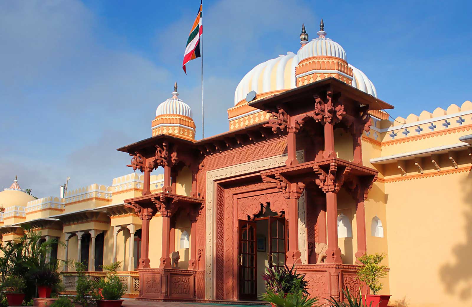 Amar Mahal, Orchha, North India 15.jpg