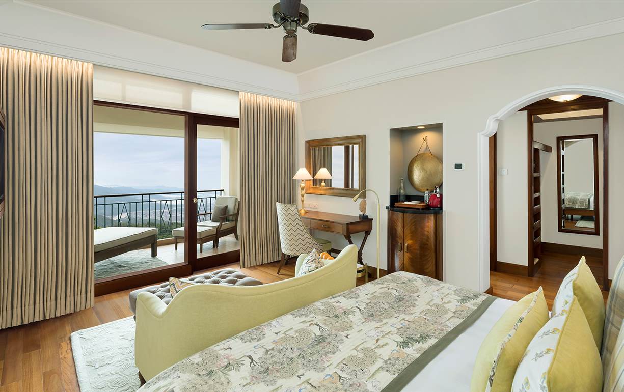 Ananda in the Himalayas, Rishikesh, North India 15.jpg