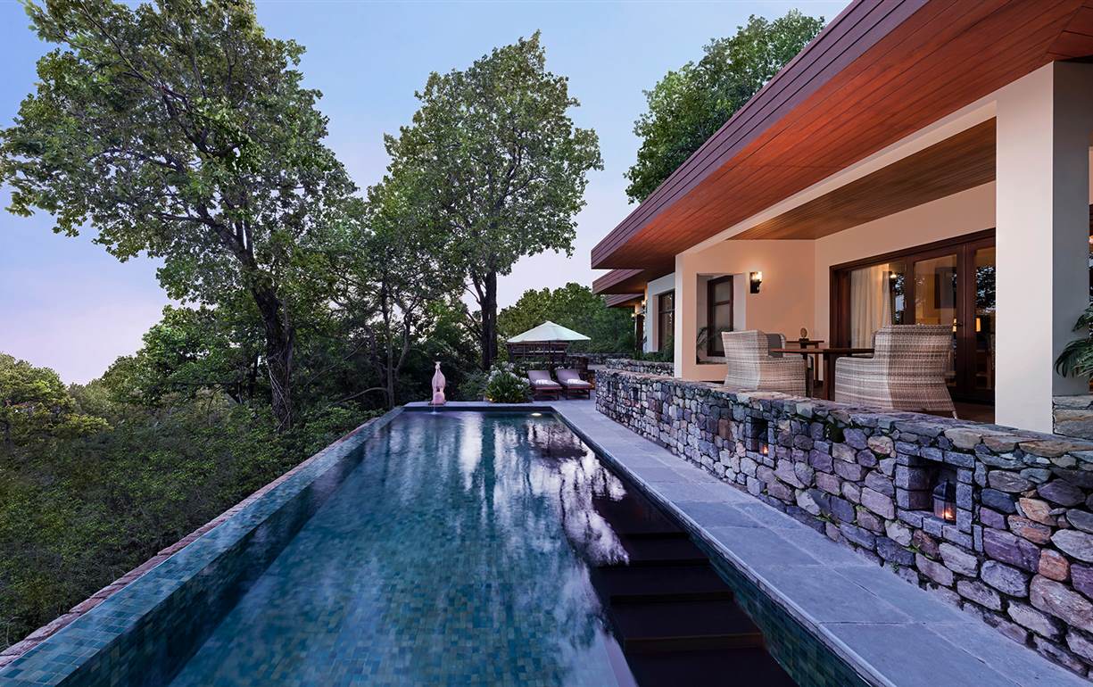 Ananda in the Himalayas, Rishikesh, North India 19.jpg