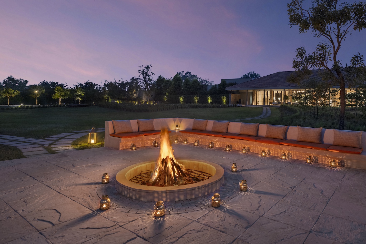 Bonfire by the Lake, Oberoi Vindhyavilas, Bandhavgarh, North India.jpg