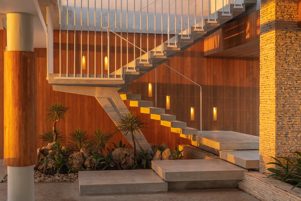 Cap Karoso, Sumba Island, Indonesia 2.jpg