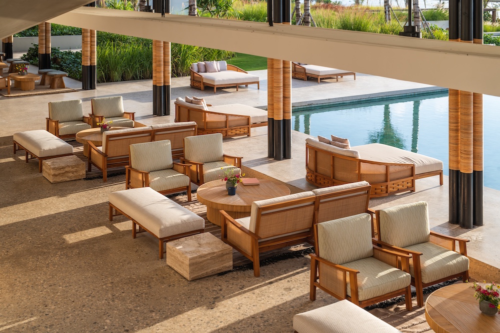 Cap Karoso, Sumba Island, Indonesia 3.jpg