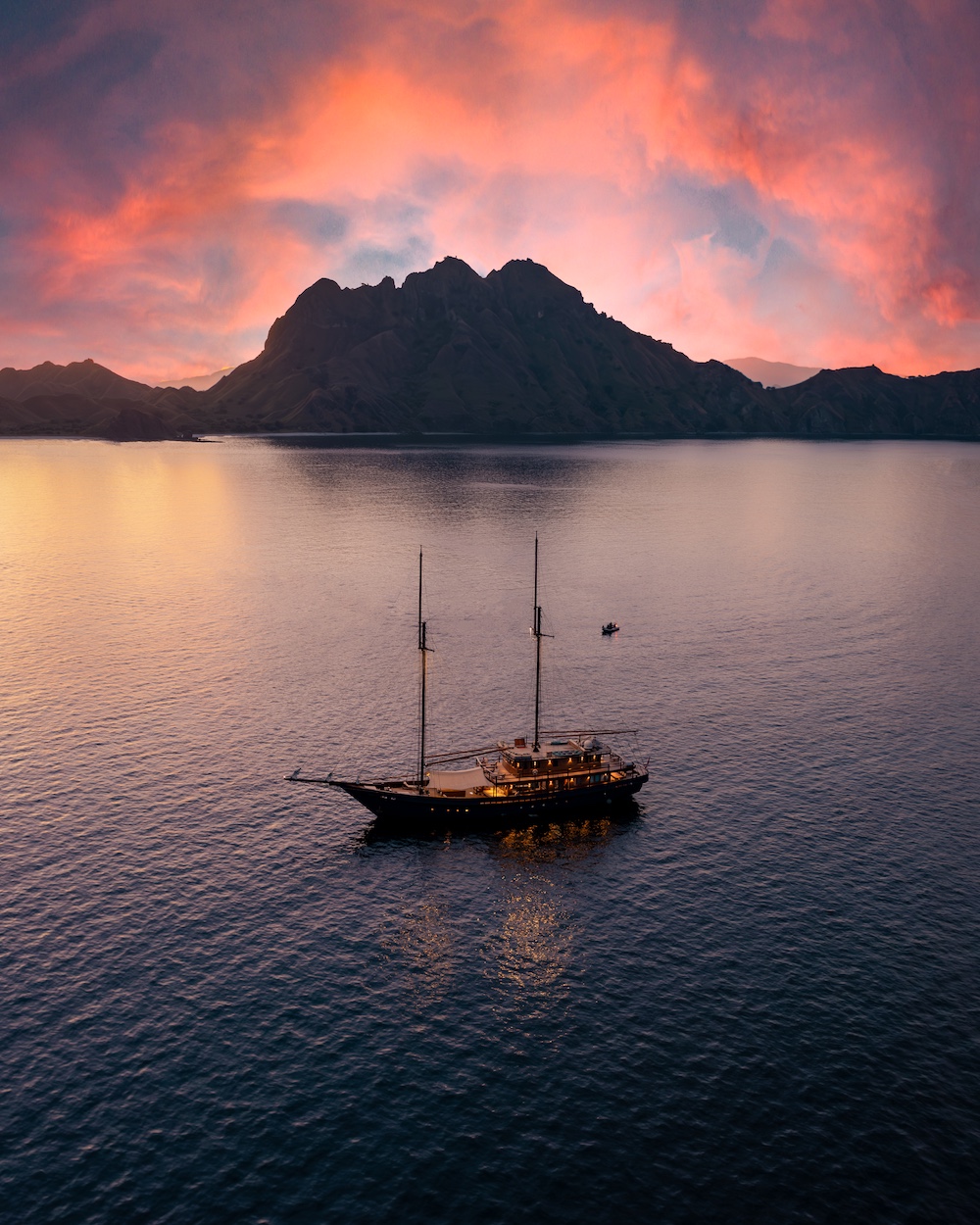 Vela, Komodo, Raja Ampat, Indonesia 4.jpg