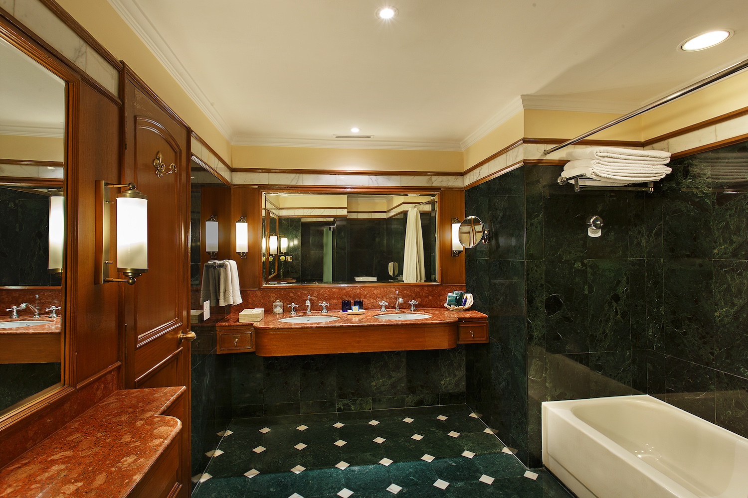 The Oberoi Cecil, Shimla, North India 7.jpg