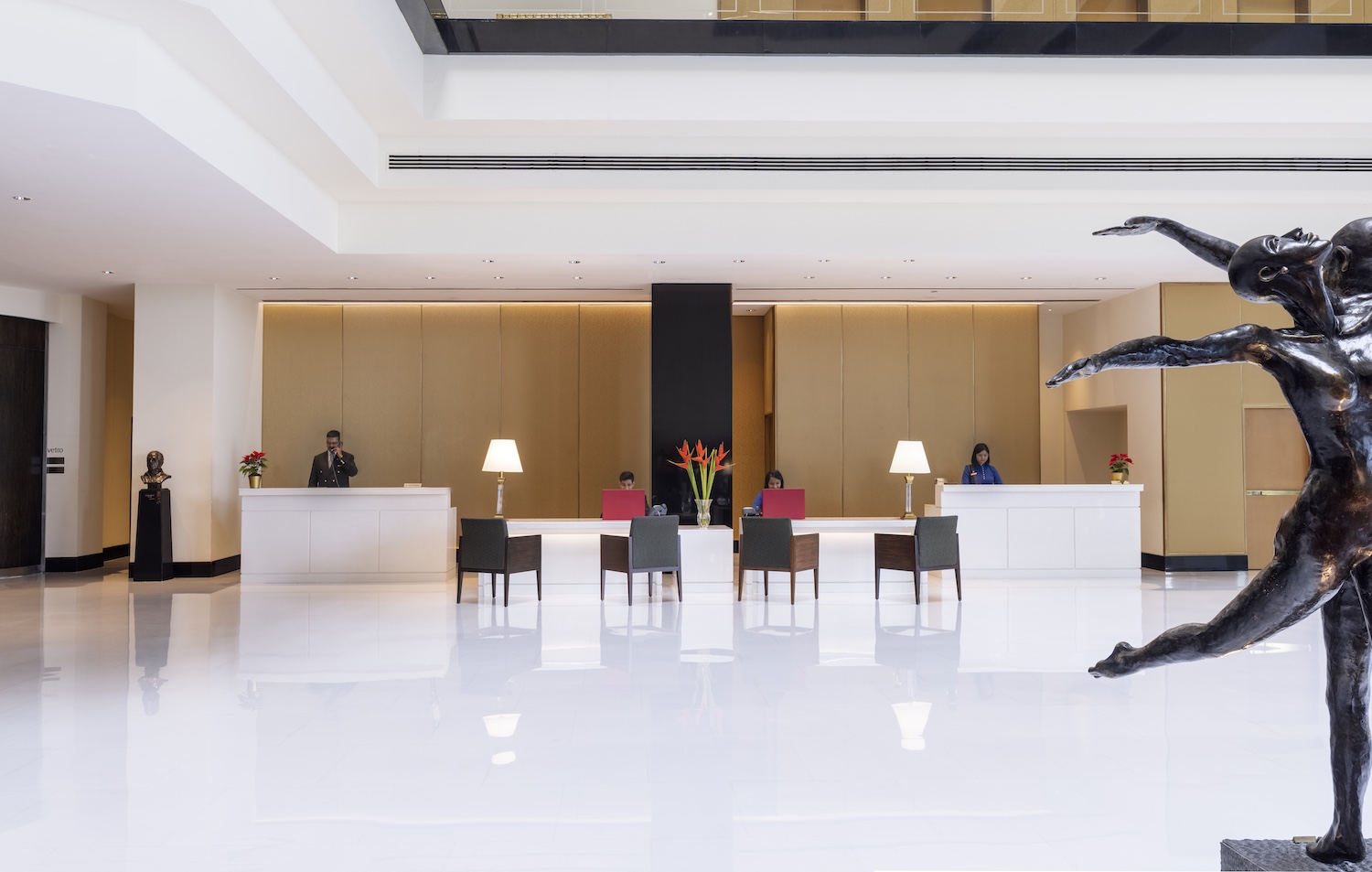 The Oberoi Mumbai, North India 7.jpg