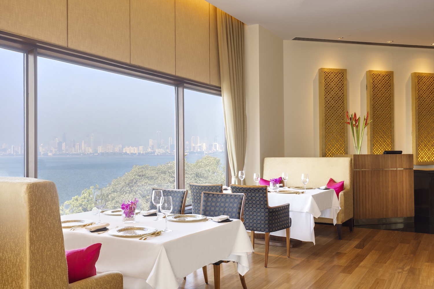 The Oberoi Mumbai, North India 12.jpg