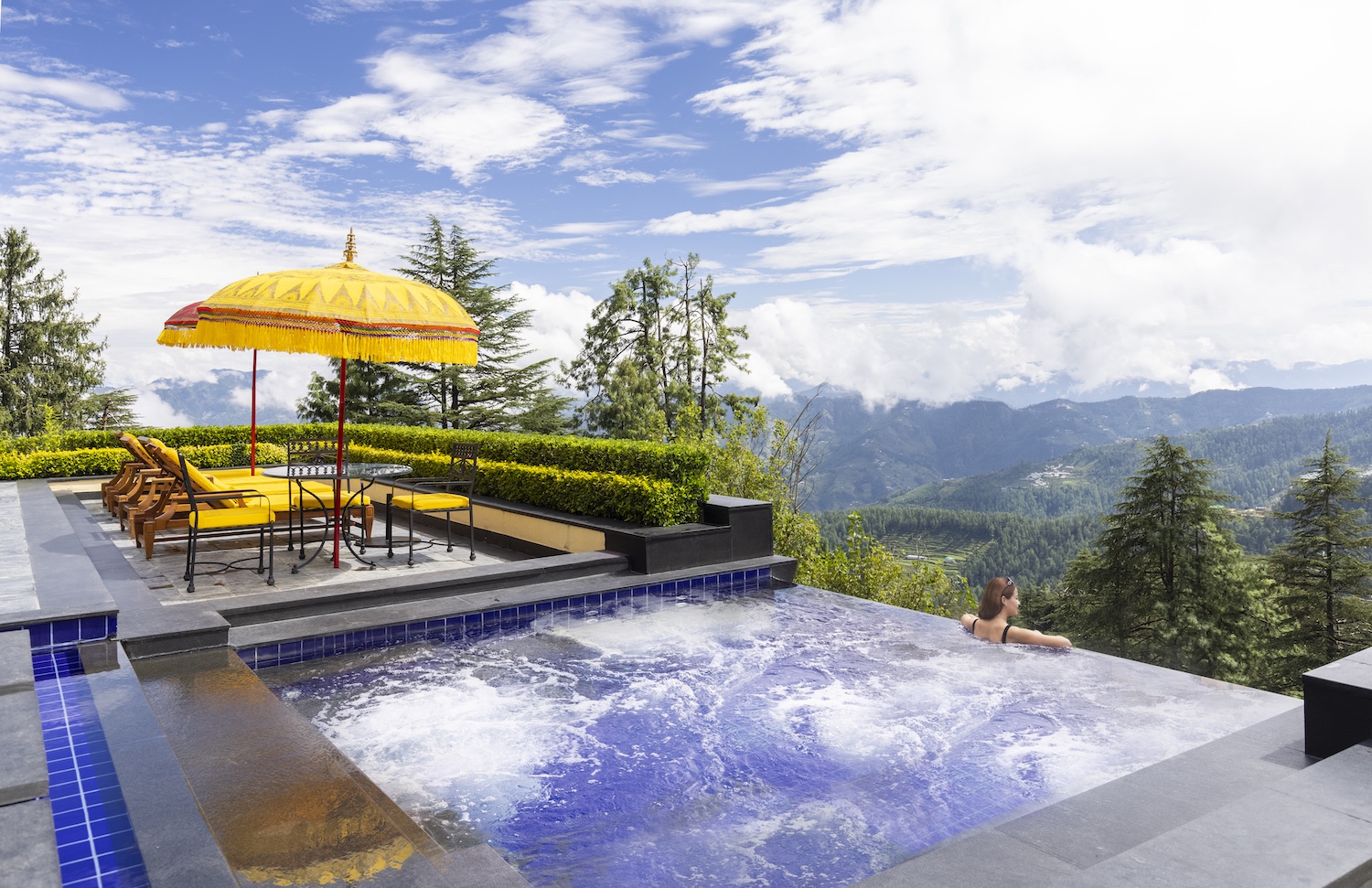 Wildflower Hall, Shimla, North India 14.jpg