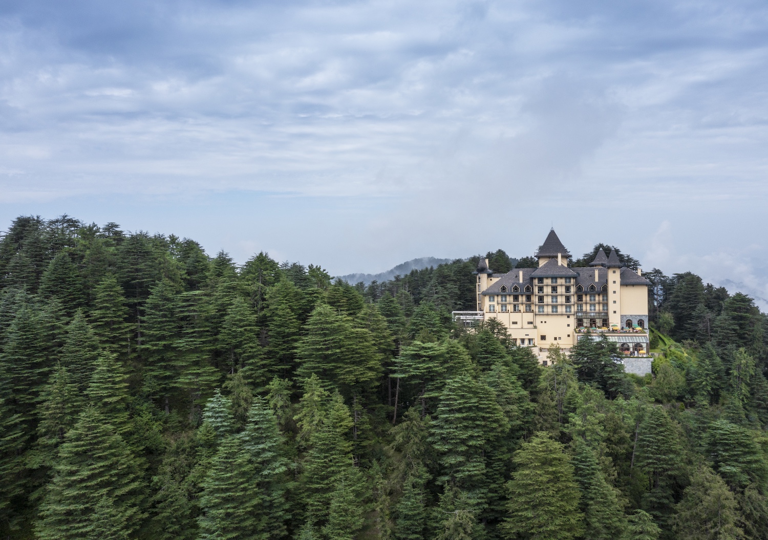 Wildflower Hall, Shimla, North India 16.jpg