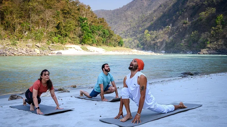 Glasshouse on the Ganges, Rishikesh, India 2.jpg