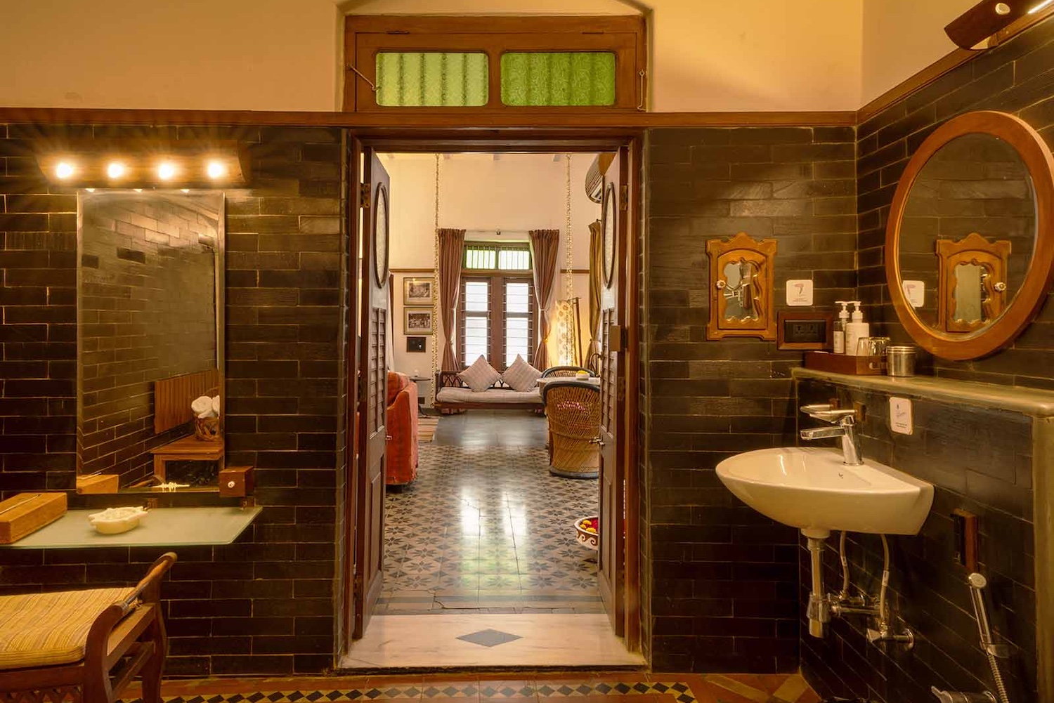 House of MG, Ahmedabad, Gujarat, India 10.jpg