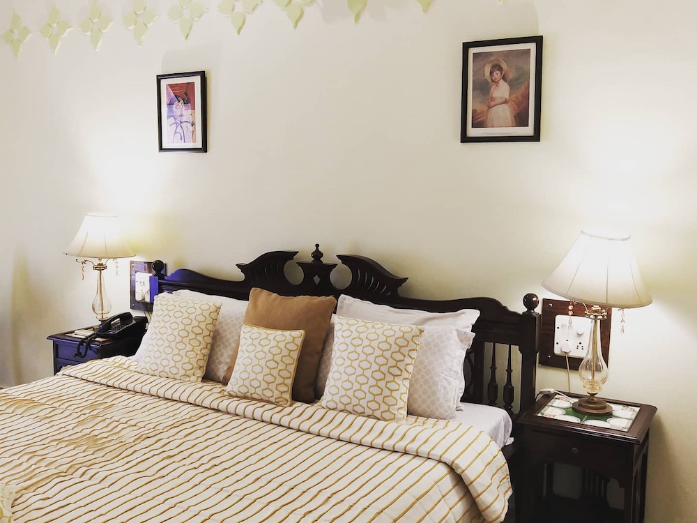 Ranjit's Svaasa, Amritsar, India 7.jpg