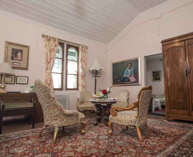 Windamere Hotel, Darjeeling, Sikkim, India 8.jpg