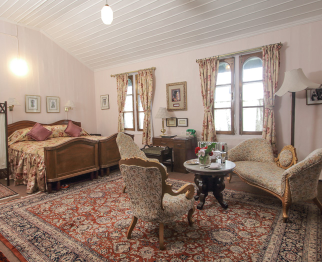 Windamere Hotel, Darjeeling, Sikkim, India 11.jpg