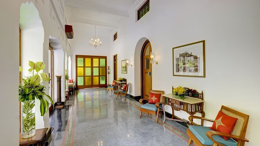 Saraca Hotel, Lucknow, India 4.jpg