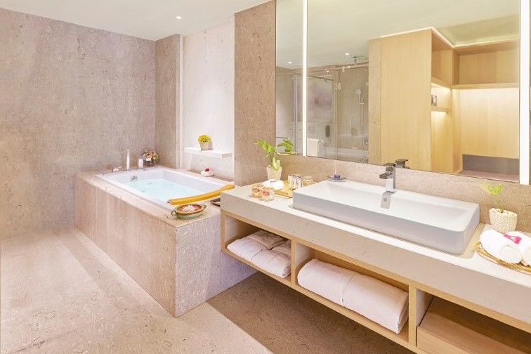 Vivanta Vadodara, Baroda, India 1.jpg