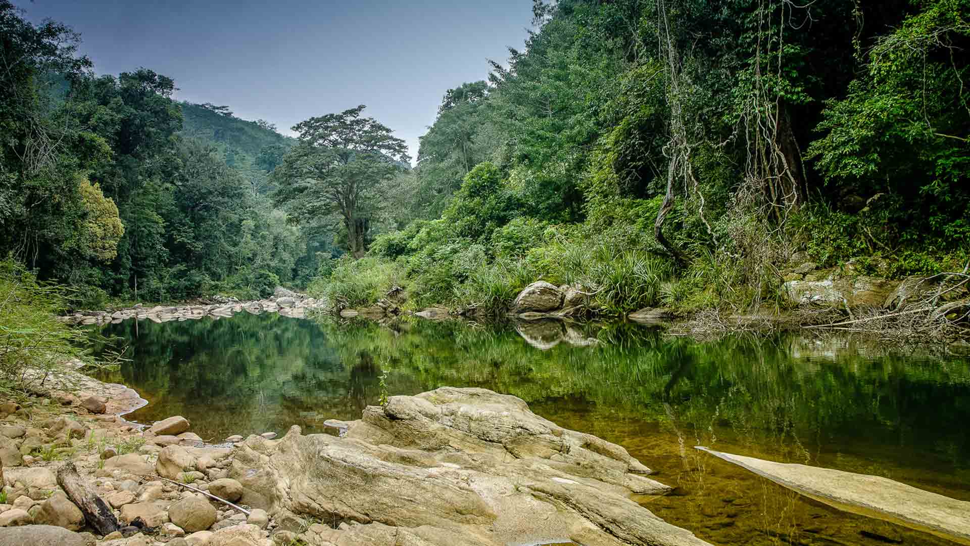 Santani, Kandy, Sri Lanka 16.jpg