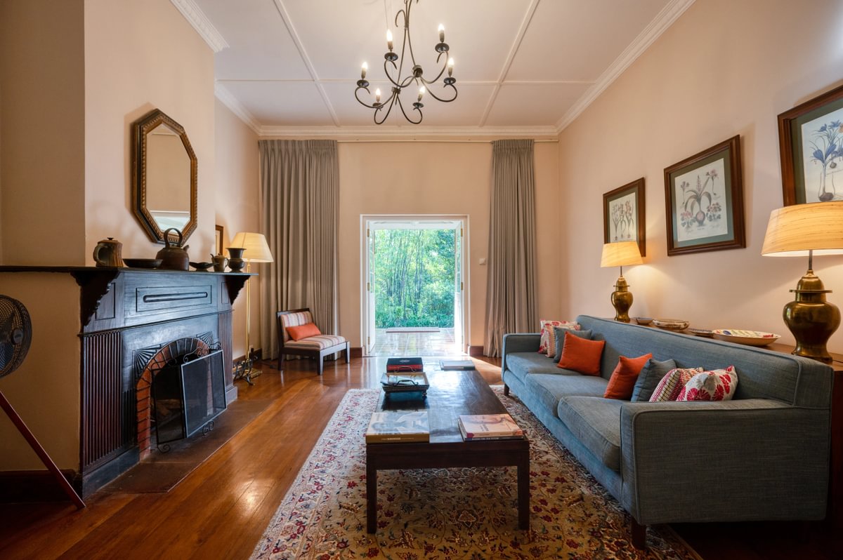 Summerville Bungalow - Shuttleworth Master Suite - Medium.jpg