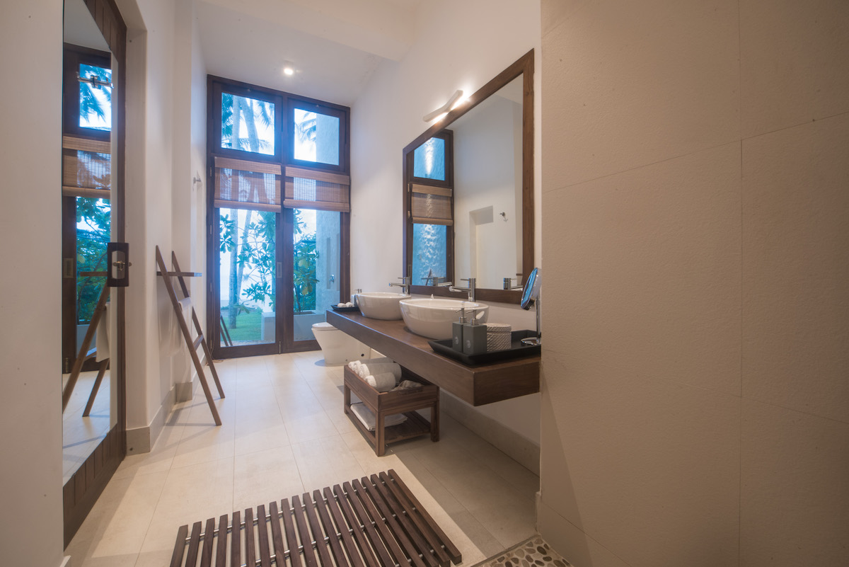 Kumu Beach, Galle, Sri Lanka 12.jpg