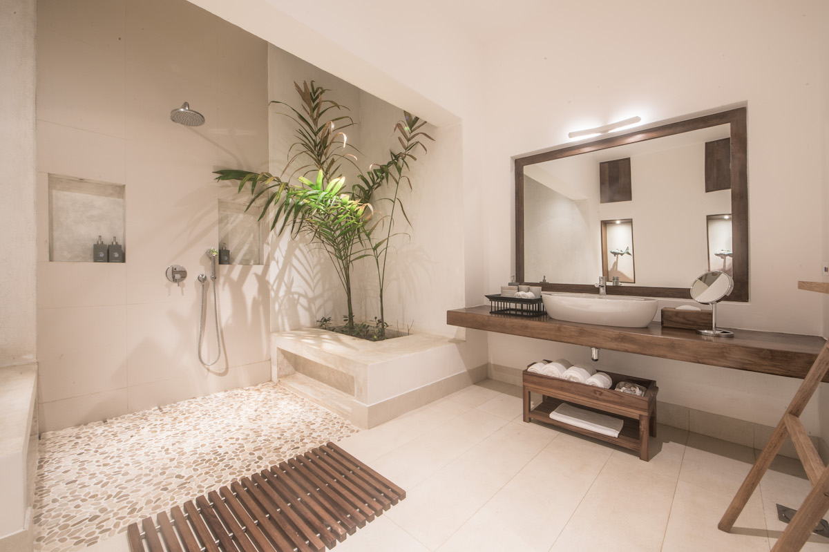 Kumu Beach, Galle, Sri Lanka 15.jpg