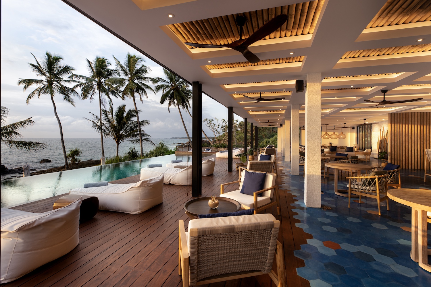 Ahu Bay, Ahungalla, Sri Lanka 6.jpg